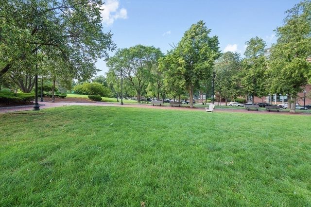 42 8th St 1201, Boston, MA 02129