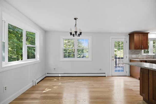 198 Hollis Rd, Lunenburg, MA 01462