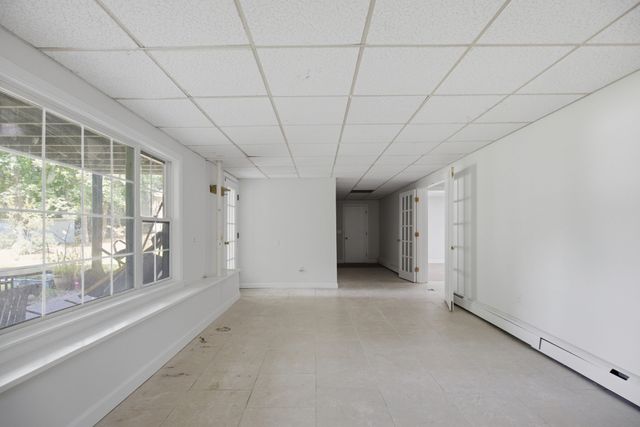 198 Hollis Rd, Lunenburg, MA 01462