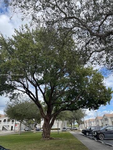 2900 SE 17th Ave 103, Homestead, FL 33035