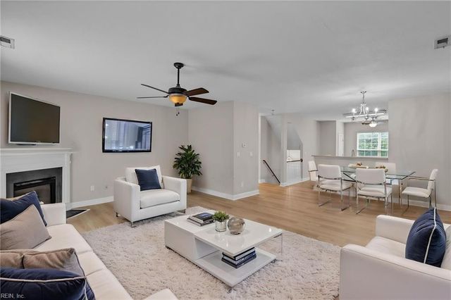 4404 Leamore Square Rd RD, Virginia Beach, VA 23462