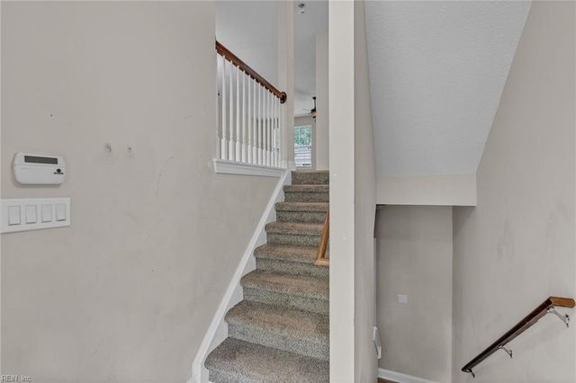 4404 Leamore Square Rd RD, Virginia Beach, VA 23462