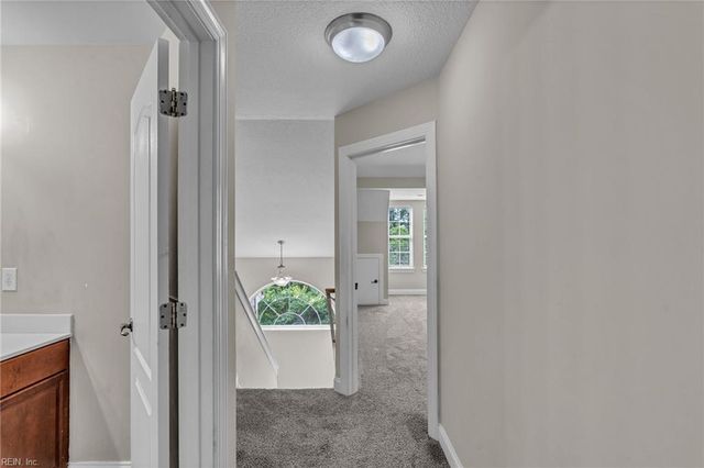 4404 Leamore Square Rd RD, Virginia Beach, VA 23462
