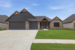 22904 E 106th Place S, Broken Arrow, OK 74014