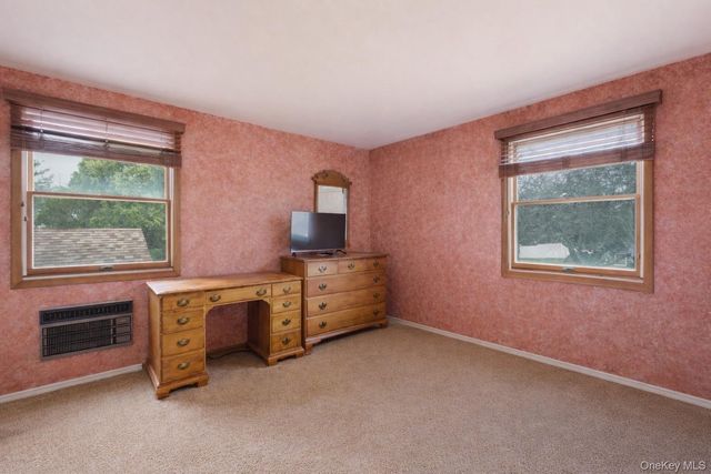 25 Haskel Lane, Stony Brook, NY 11790