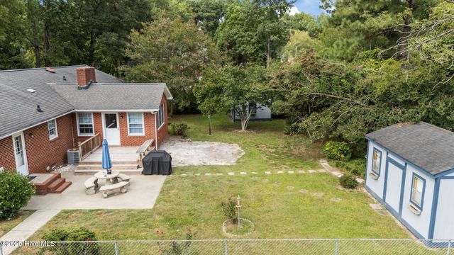 320 Prince Road, Greenville, NC 27858