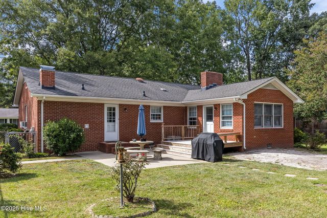 320 Prince Road, Greenville, NC 27858