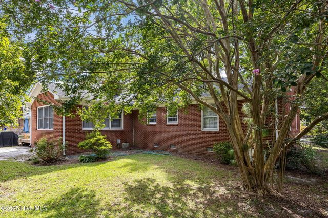 320 Prince Road, Greenville, NC 27858