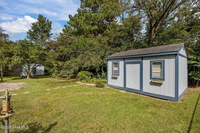 320 Prince Road, Greenville, NC 27858