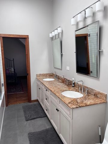 1026 Lincoln Lane, Elk Grove Village, IL 60007