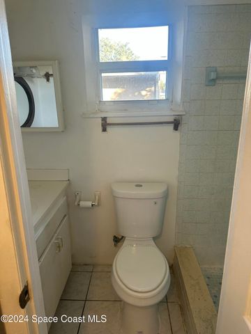 9852 Honeysuckle Drive C, Sebastian, FL 32976