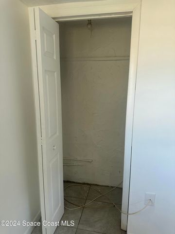 9852 Honeysuckle Drive C, Sebastian, FL 32976