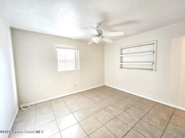 9852 Honeysuckle Drive C, Sebastian, FL 32976