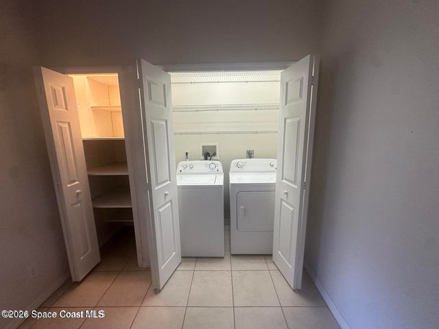 9852 Honeysuckle Drive C, Sebastian, FL 32976