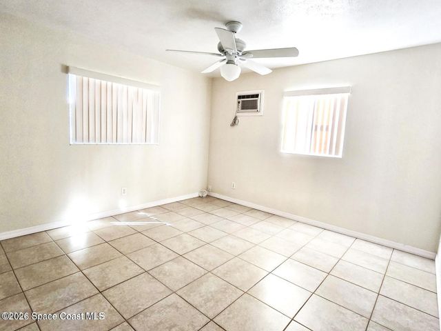 9852 Honeysuckle Drive C, Sebastian, FL 32976