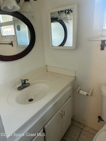 9852 Honeysuckle Drive C, Sebastian, FL 32976