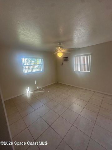 9852 Honeysuckle Drive C, Sebastian, FL 32976