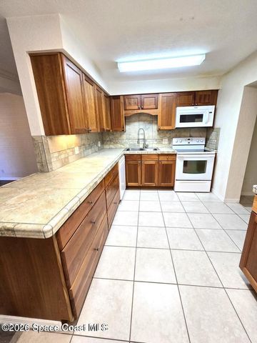 9852 Honeysuckle Drive C, Sebastian, FL 32976