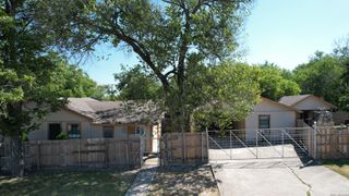 1995 CROSS ST, New Braunfels, TX 78130
