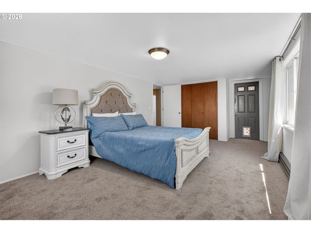 2245 DEVOS St, Eugene, OR 97402