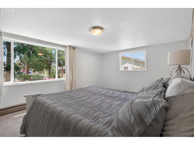 2245 DEVOS St, Eugene, OR 97402