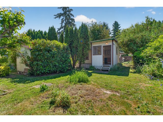 2245 DEVOS St, Eugene, OR 97402