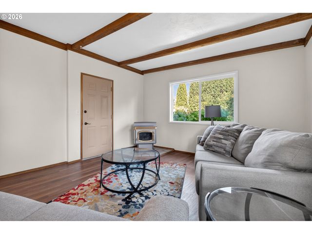 2245 DEVOS St, Eugene, OR 97402