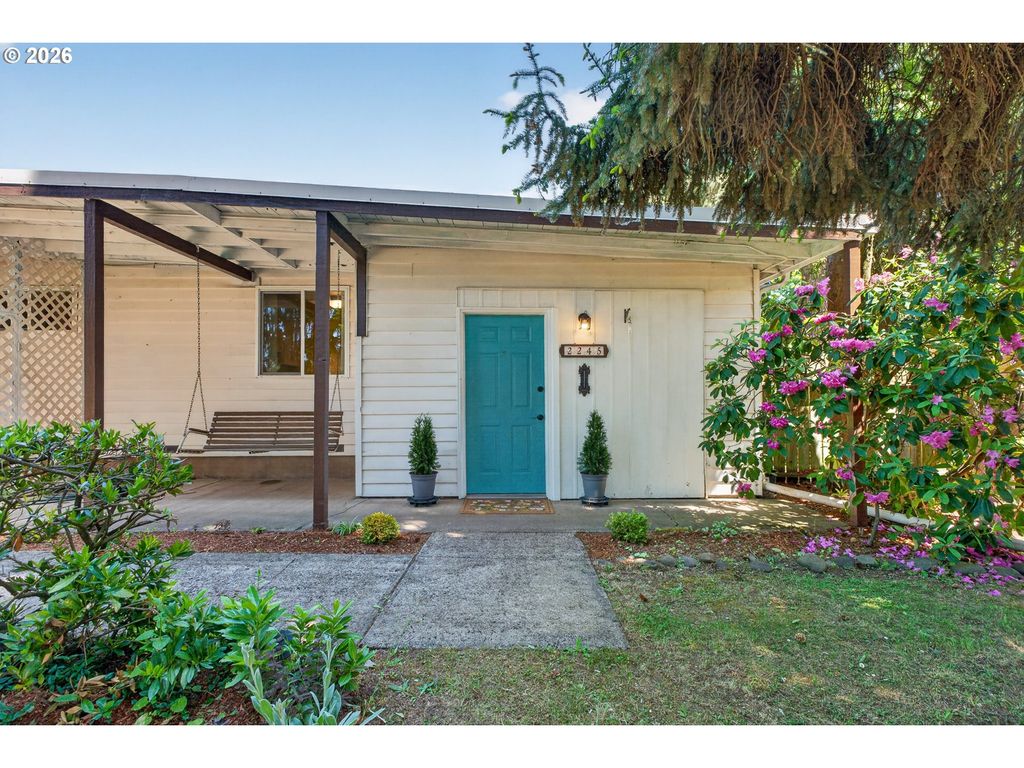 2245 DEVOS St, Eugene, OR 97402