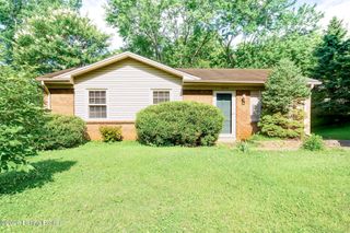9316 Coolridge Dr, Louisville, KY 40229