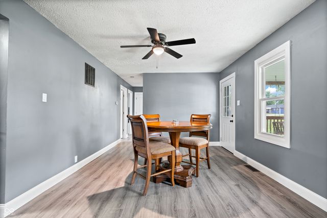 207 Center Drive, Mooresville, IN 46158