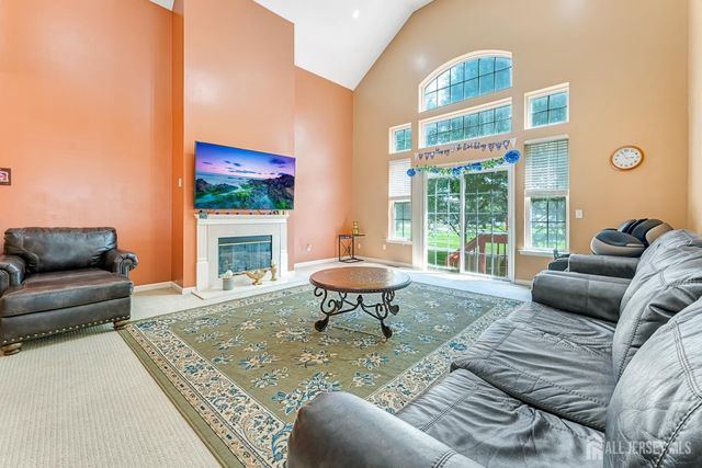 16 Bermuda Dunes Drive, Monroe, NJ 08831