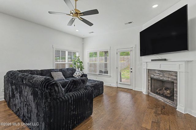 7494 Crosswinds Boulevard, Hernando, MS 38632