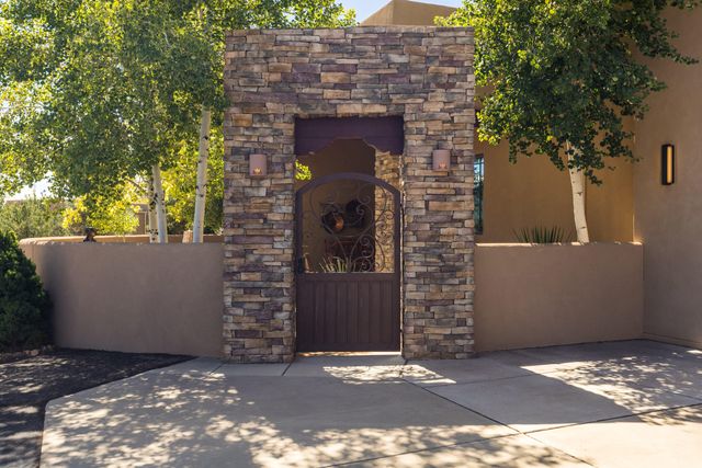 21 Broken Arrow Place, Sandia Park, NM 87047