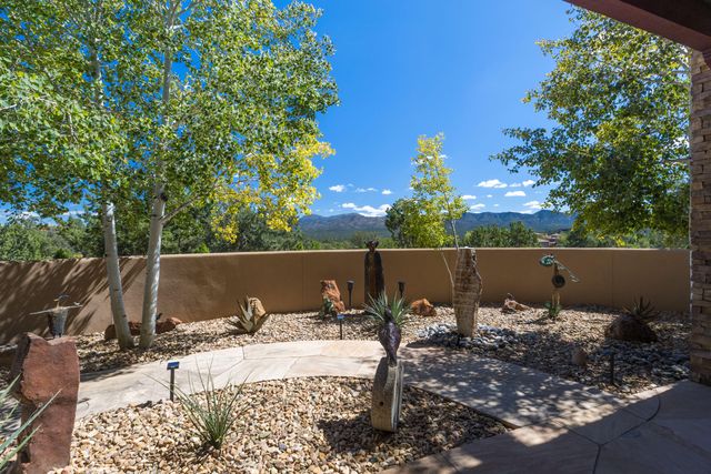 21 Broken Arrow Place, Sandia Park, NM 87047