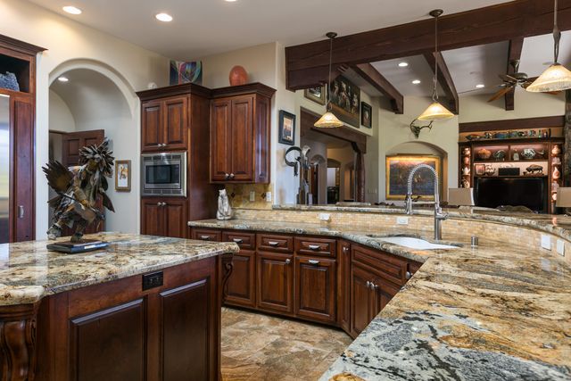 21 Broken Arrow Place, Sandia Park, NM 87047