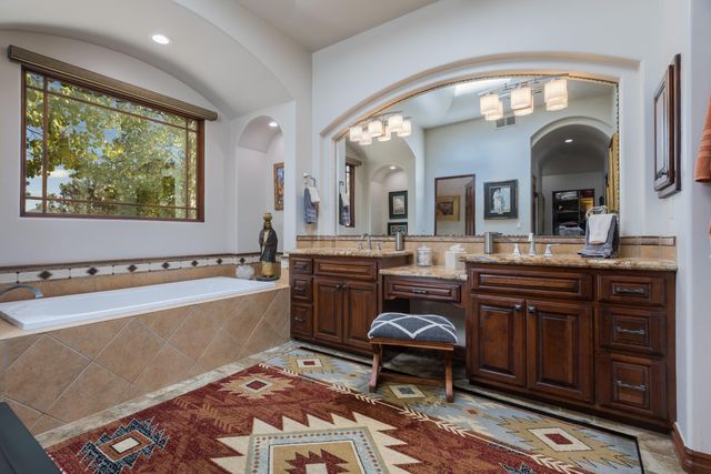 21 Broken Arrow Place, Sandia Park, NM 87047