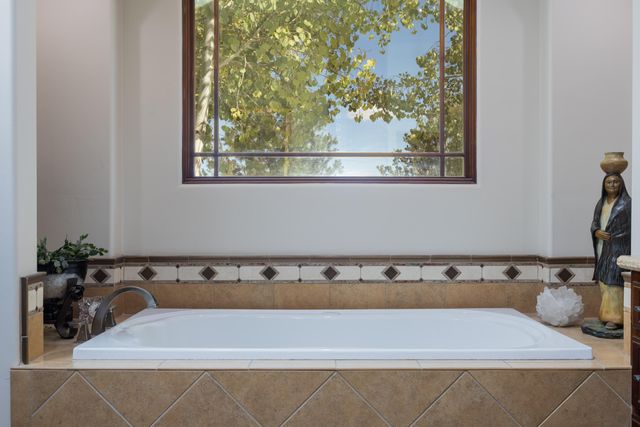 21 Broken Arrow Place, Sandia Park, NM 87047