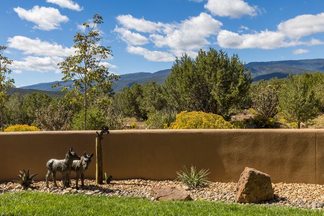 21 Broken Arrow Place, Sandia Park, NM 87047