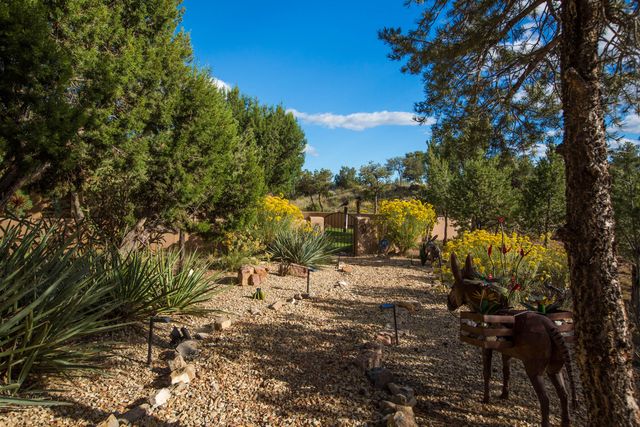 21 Broken Arrow Place, Sandia Park, NM 87047