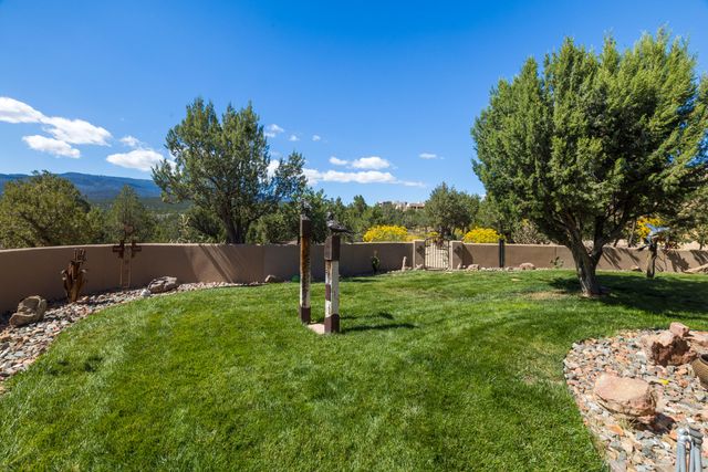 21 Broken Arrow Place, Sandia Park, NM 87047