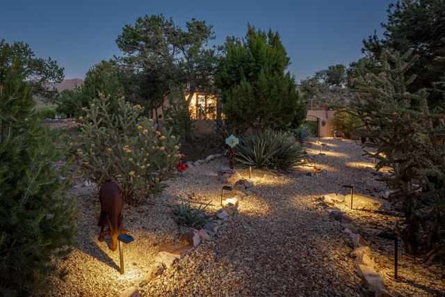 21 Broken Arrow Place, Sandia Park, NM 87047