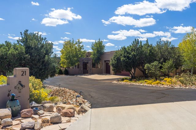 21 Broken Arrow Place, Sandia Park, NM 87047