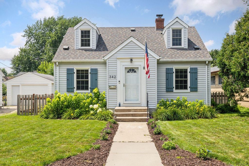 342 9th Avenue N, Hopkins, MN 55343