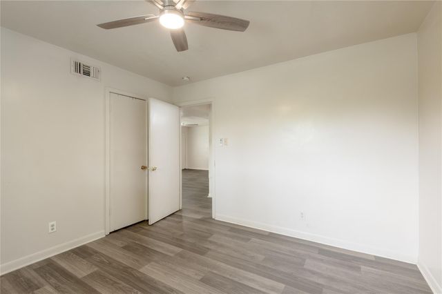 525 12th Street 8, Huntsville, TX 77340