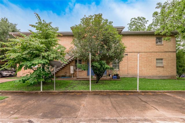 525 12th Street 8, Huntsville, TX 77340