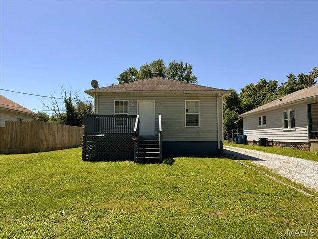 2217 Locust Avenue, Alton, IL 62002