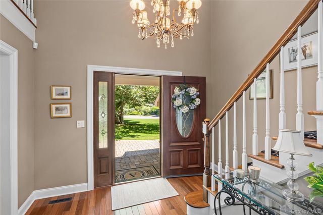 14 Fairway Drive, Port Jefferson, NY 11777