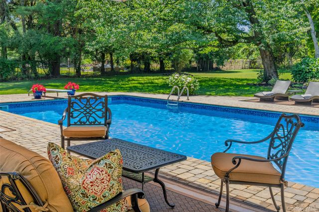 14 Fairway Drive, Port Jefferson, NY 11777