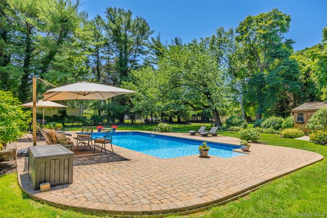 14 Fairway Drive, Port Jefferson, NY 11777
