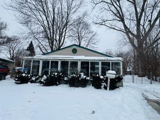 27059 Jeannette Court, Taylor, MI 48180